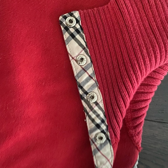 Vintage Red Burberry Sweater - Picture 5 of 8